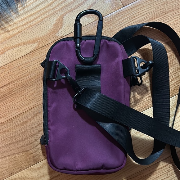 Hipwik crossbody convertible, burgundy bag - Picture 2 of 6